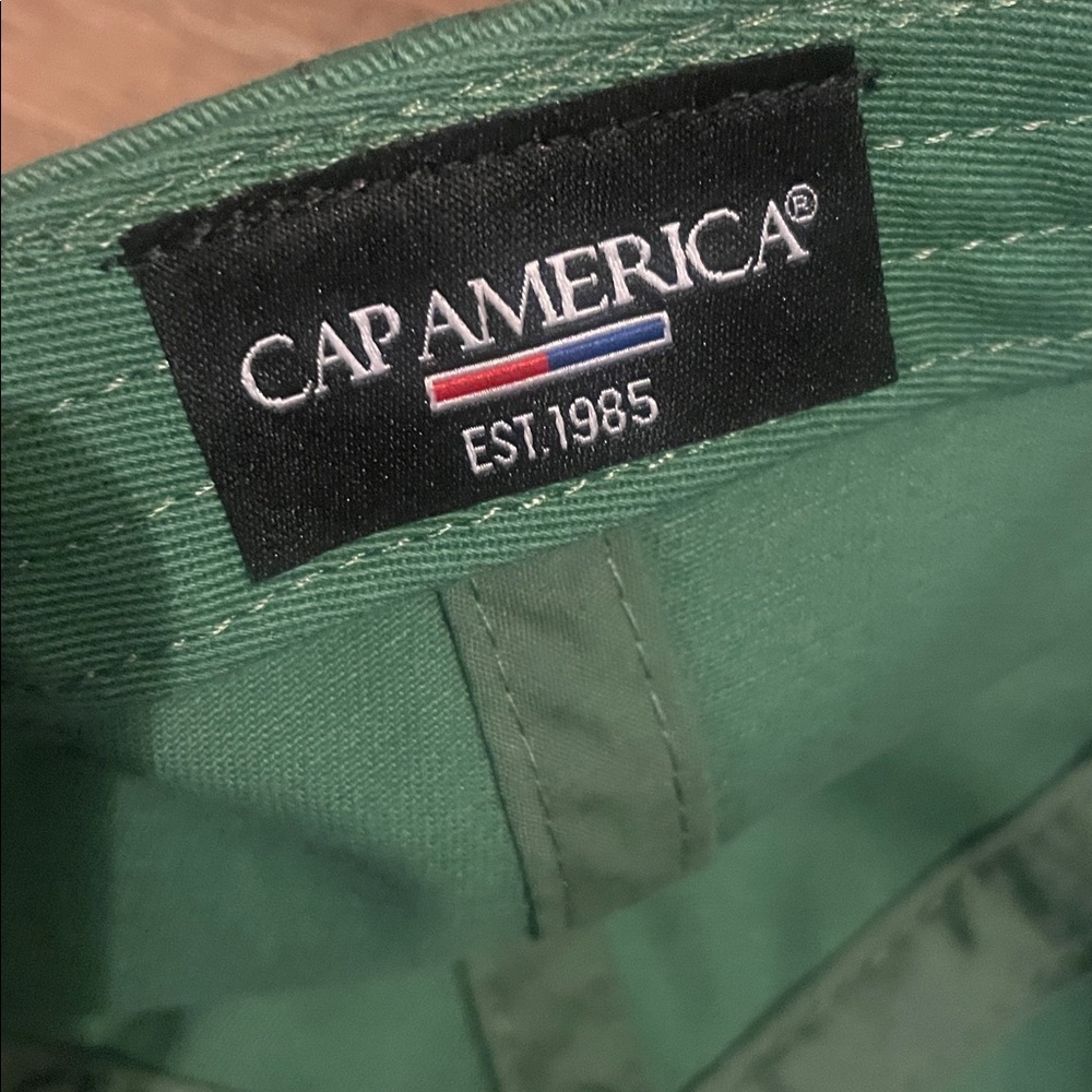 Green work on my self baseball cap - Picture 2 of 3